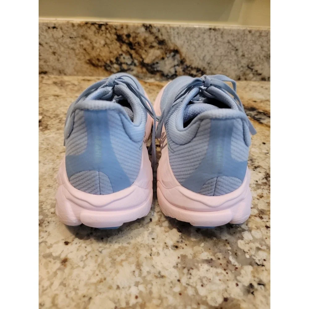 Hoka One One hoka athletic